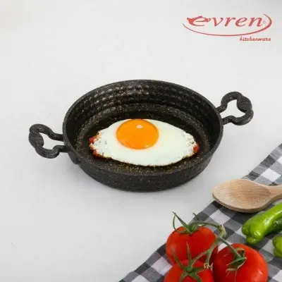 Cast Egg Pan